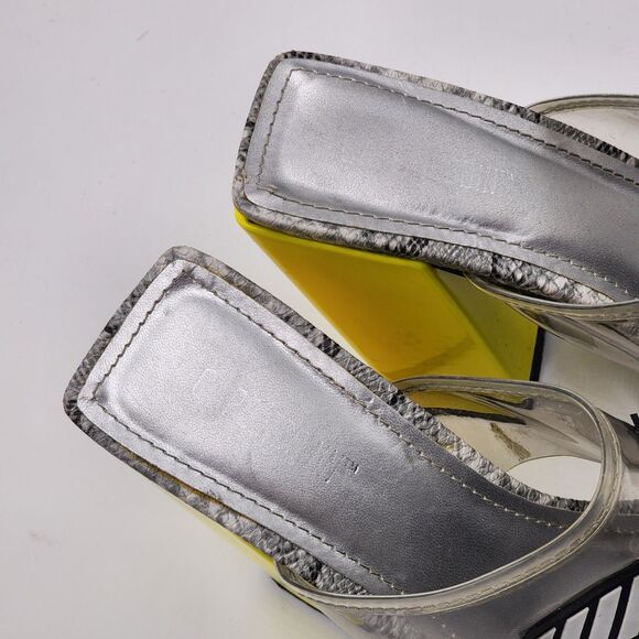 Cape Robbin Vogue77 Camryn Yellow Chunky Heel Sandals Size 8 - Picture 9 of 10